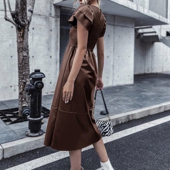 NEW FAUX LEATHER BUTTERFLY SLEEVE DRESS-SM - Picture 2 of 6